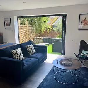 The Hideaway With Own Private Sunny Garden Bournemouth